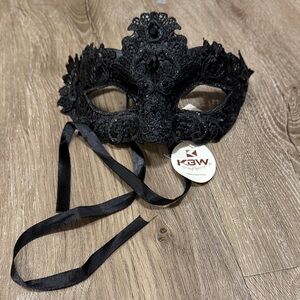 Elegant Black Lace Masquerade Mask